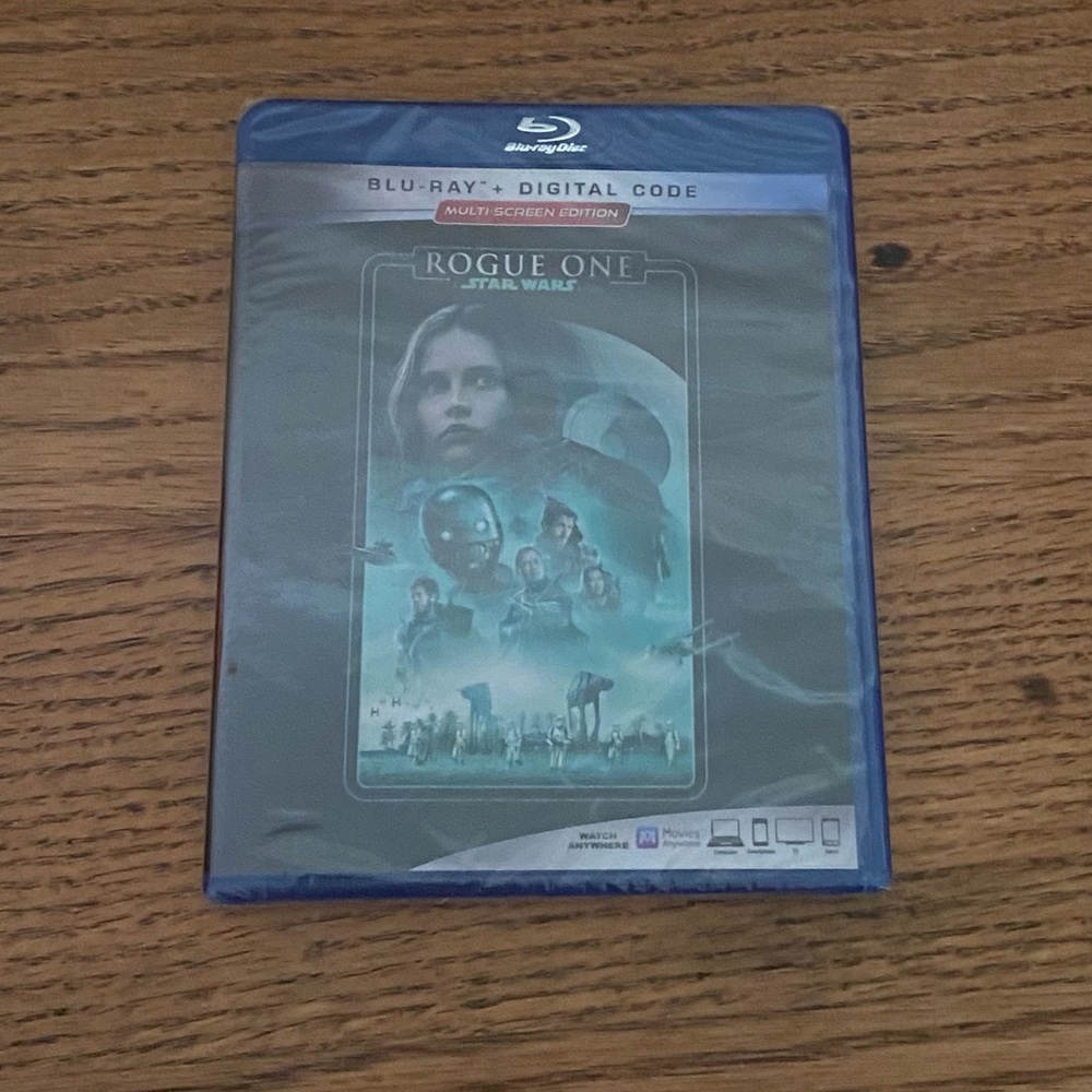 Rogue One: A Star Wars Story Blu-ray + Digital Code - NWT - Picture 3 of 6